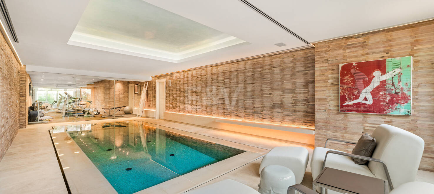 Elegant Classic Villa med panoramautsikt över havet i Sierra Blanca