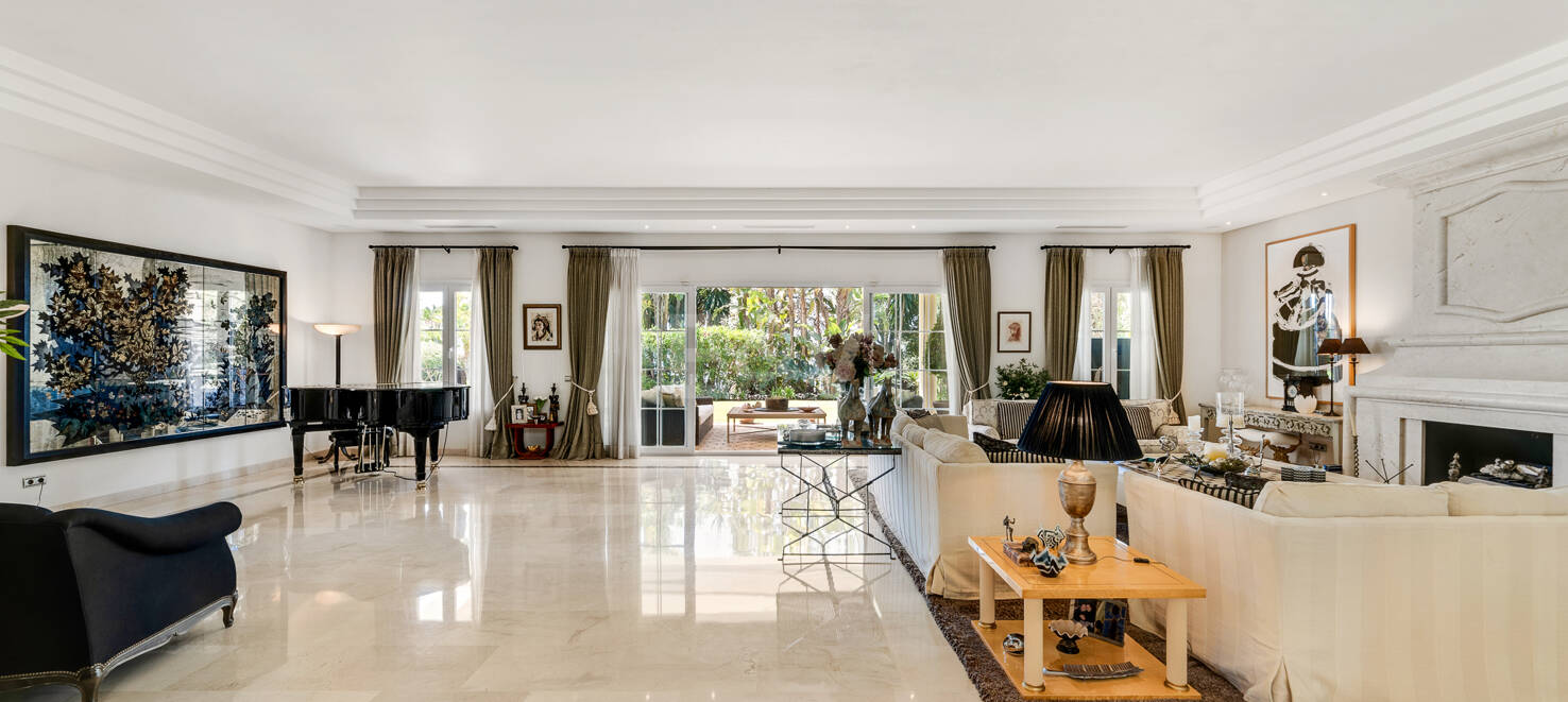 Elegant Classic Villa med panoramautsikt över havet i Sierra Blanca