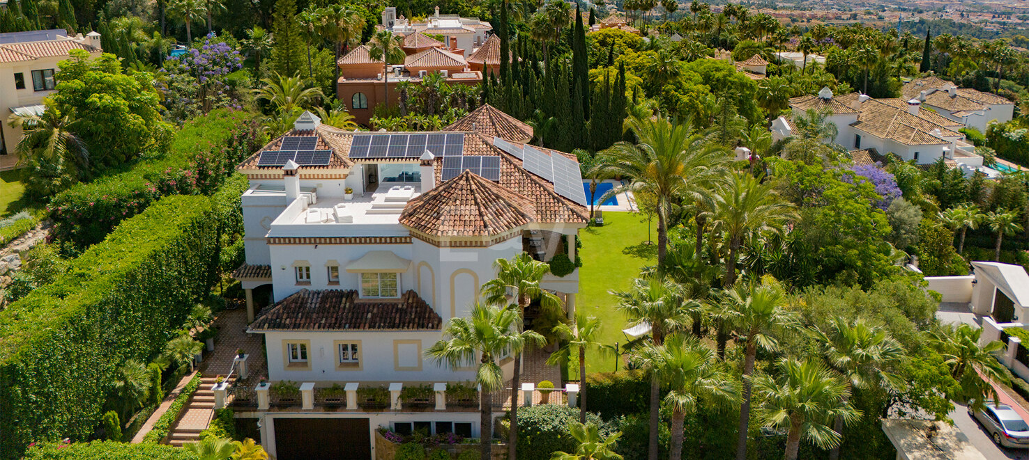 Elegante Klassische Villa in Sierra Blanca mit Panoramablick auf das Meer