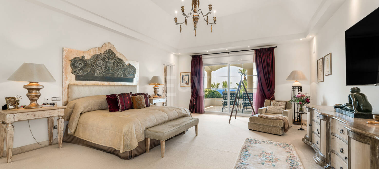 Elegant Classic Villa med panoramautsikt över havet i Sierra Blanca