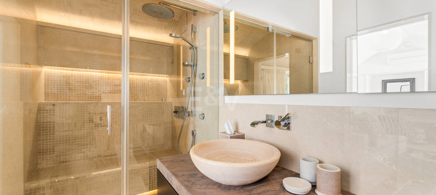 Elegant Classic Villa med panoramautsikt över havet i Sierra Blanca