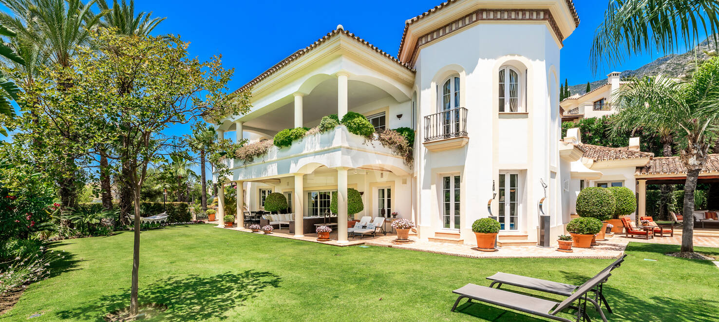 Elegant Classic Villa med panoramautsikt över havet i Sierra Blanca