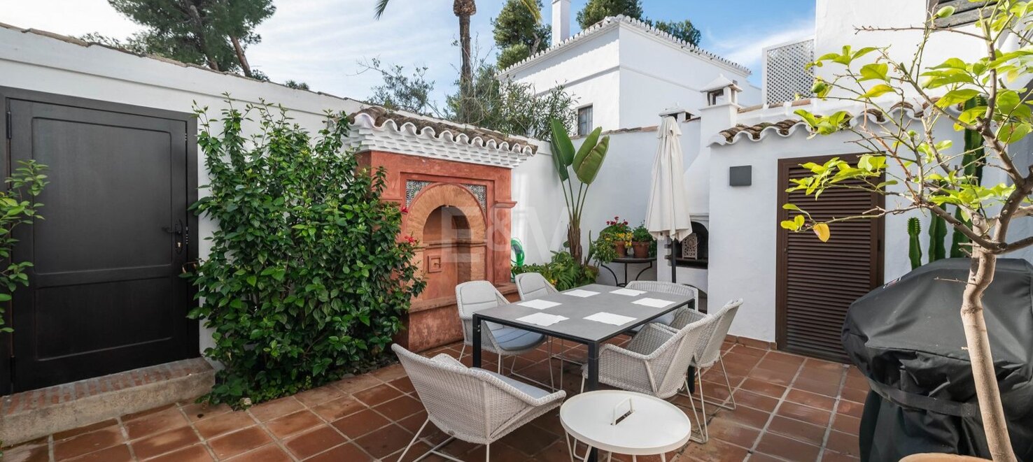 Modernisiertes Stadthaus in Lomas Pueblo mit privater Terrasse