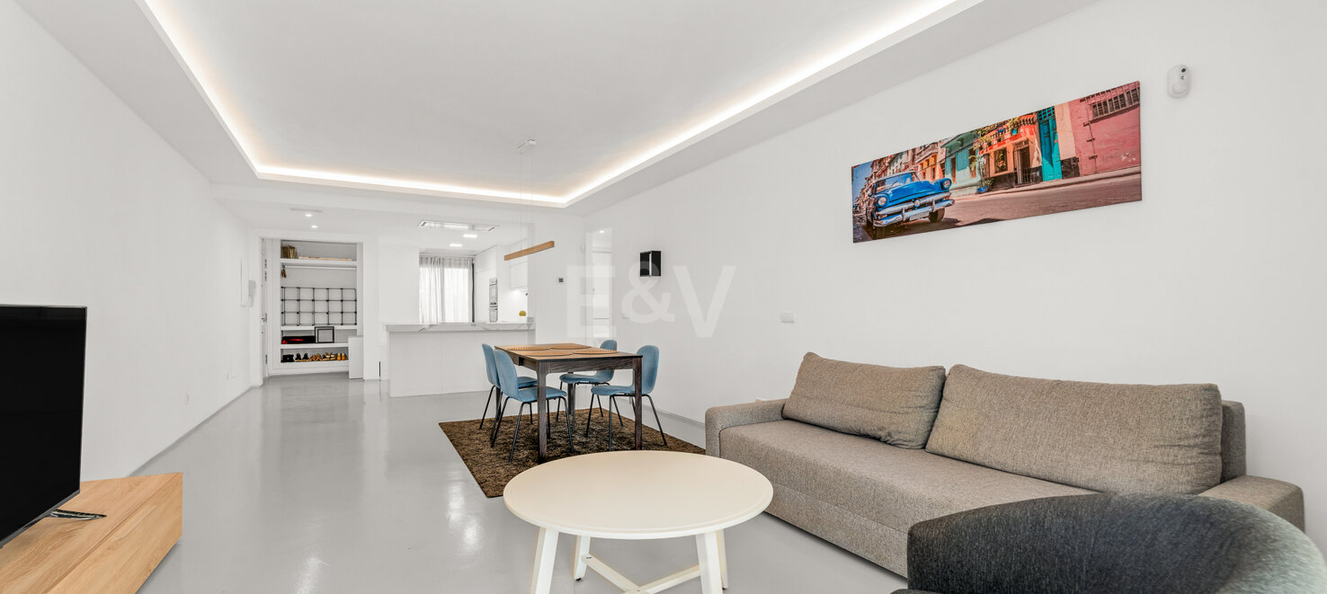 Charmantes Apartment mit sonniger Terrasse und direktem Poolzugang