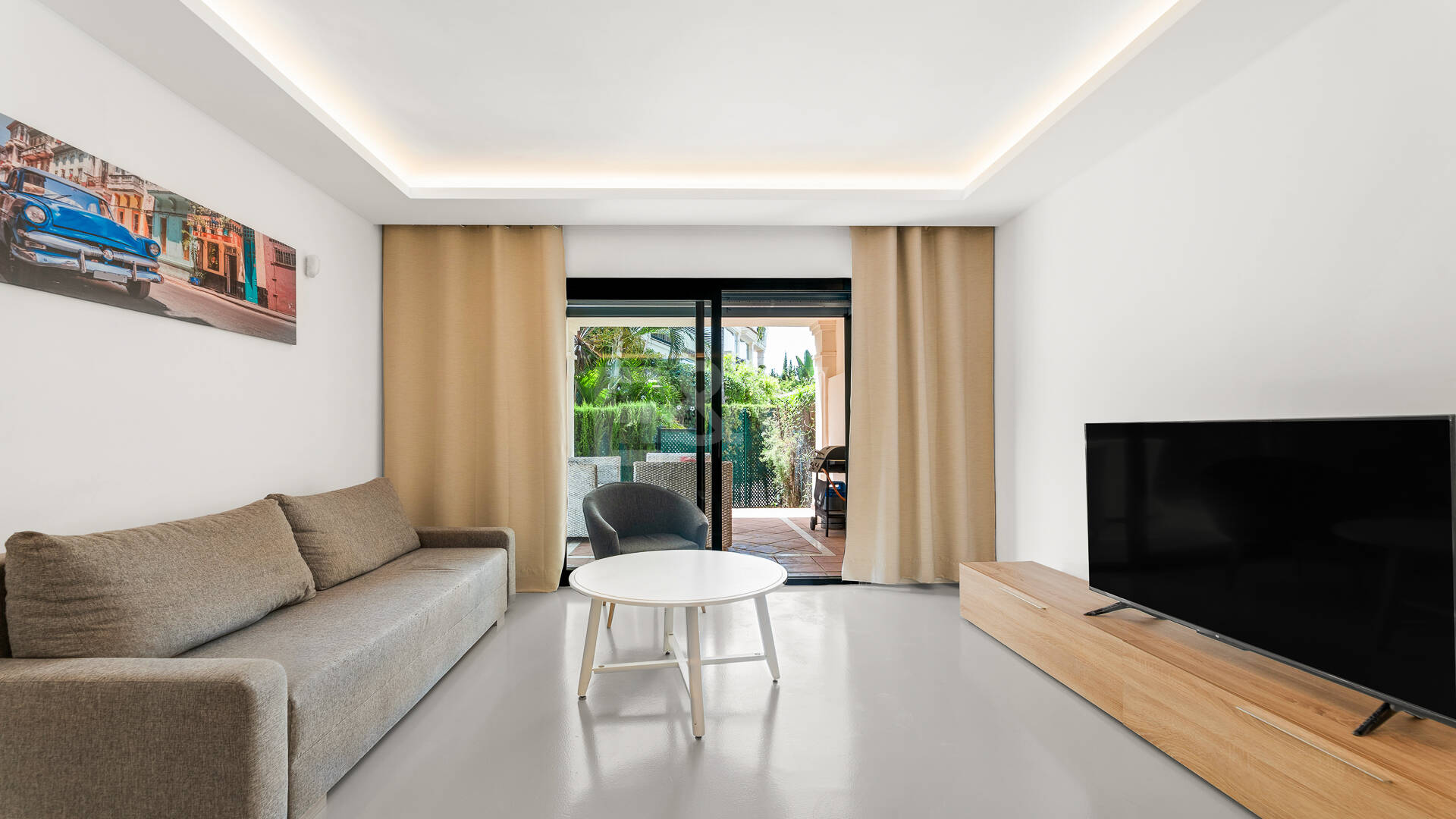 Charming Garden Apartment with Direct Pool Access in Gated Community