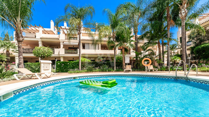 Charmant Appartement de jardin avec accès direct à la piscine dans la communautéated