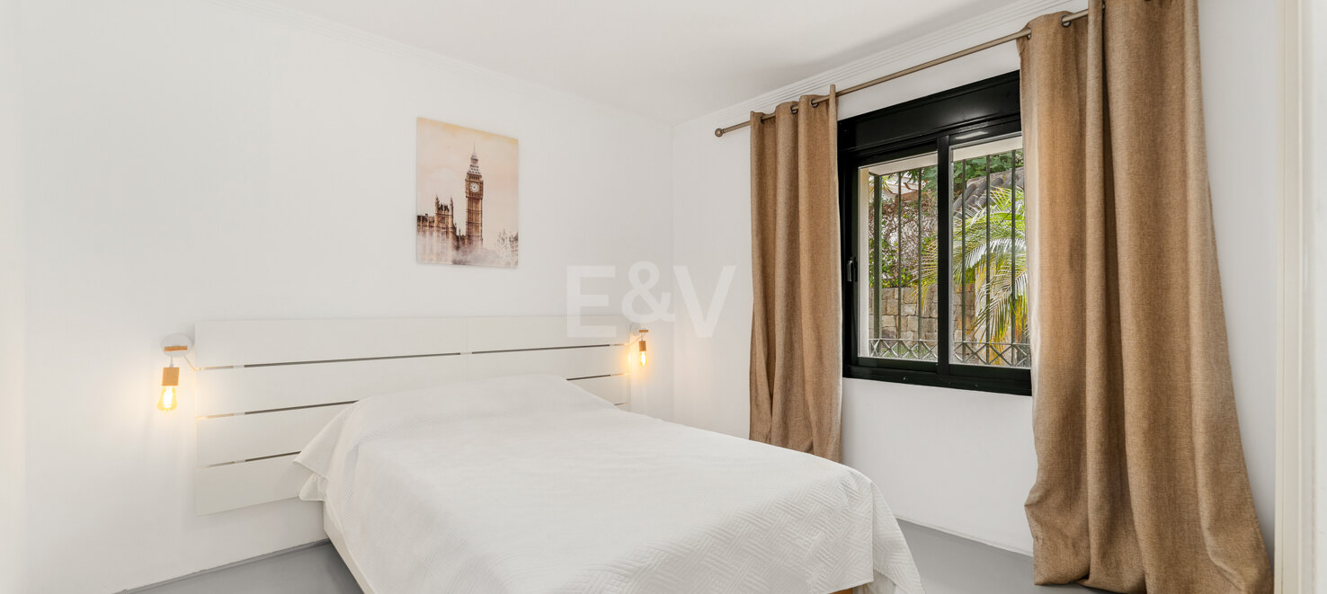 Charmantes Apartment mit sonniger Terrasse und direktem Poolzugang