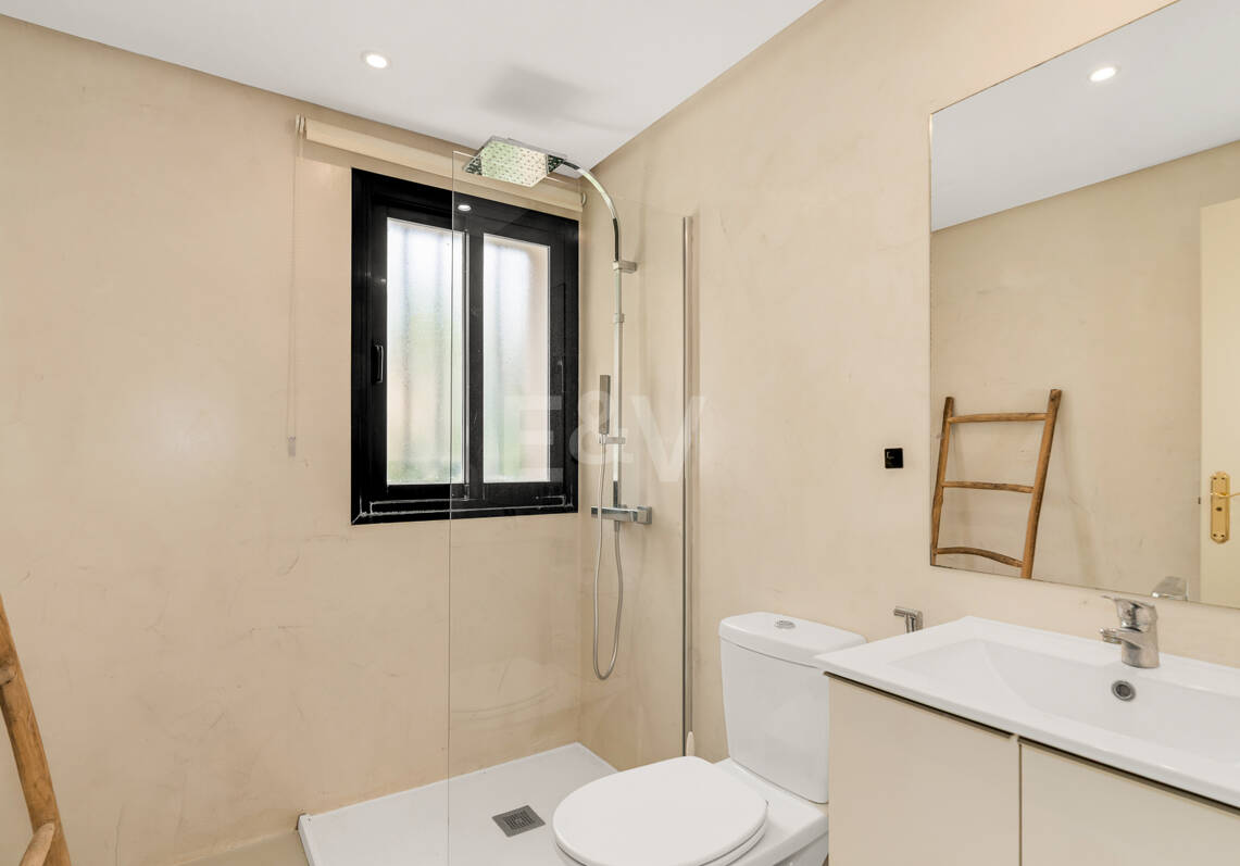 Uroczy ogród Apartament z bezpośrednim dostępem do basenu w Gated Wspólnoty