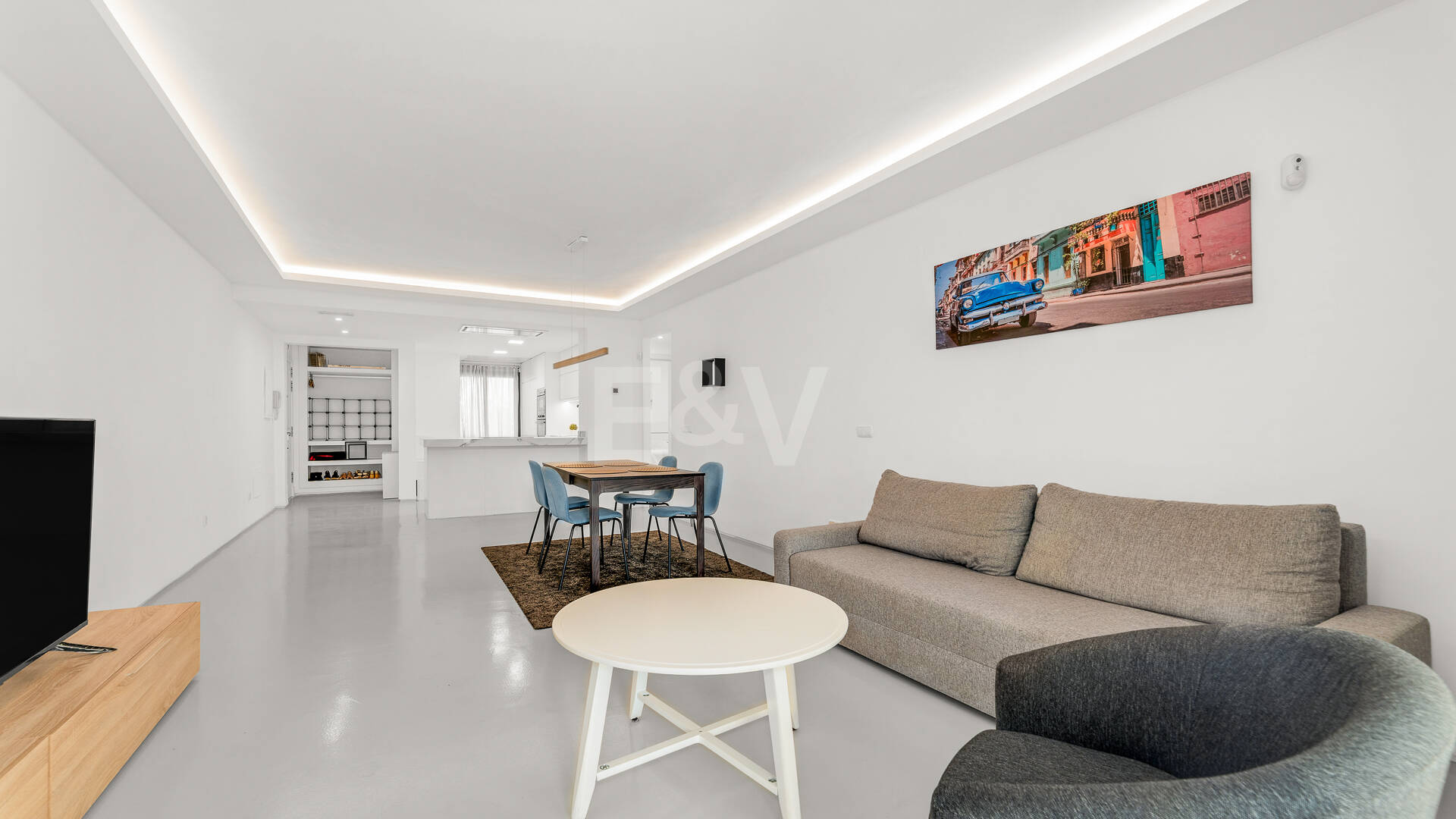 Charming Garden Apartment with Direct Pool Access in Gated Community