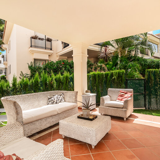 Charming Garden Apartment with Direct Pool Access in Gated Community
