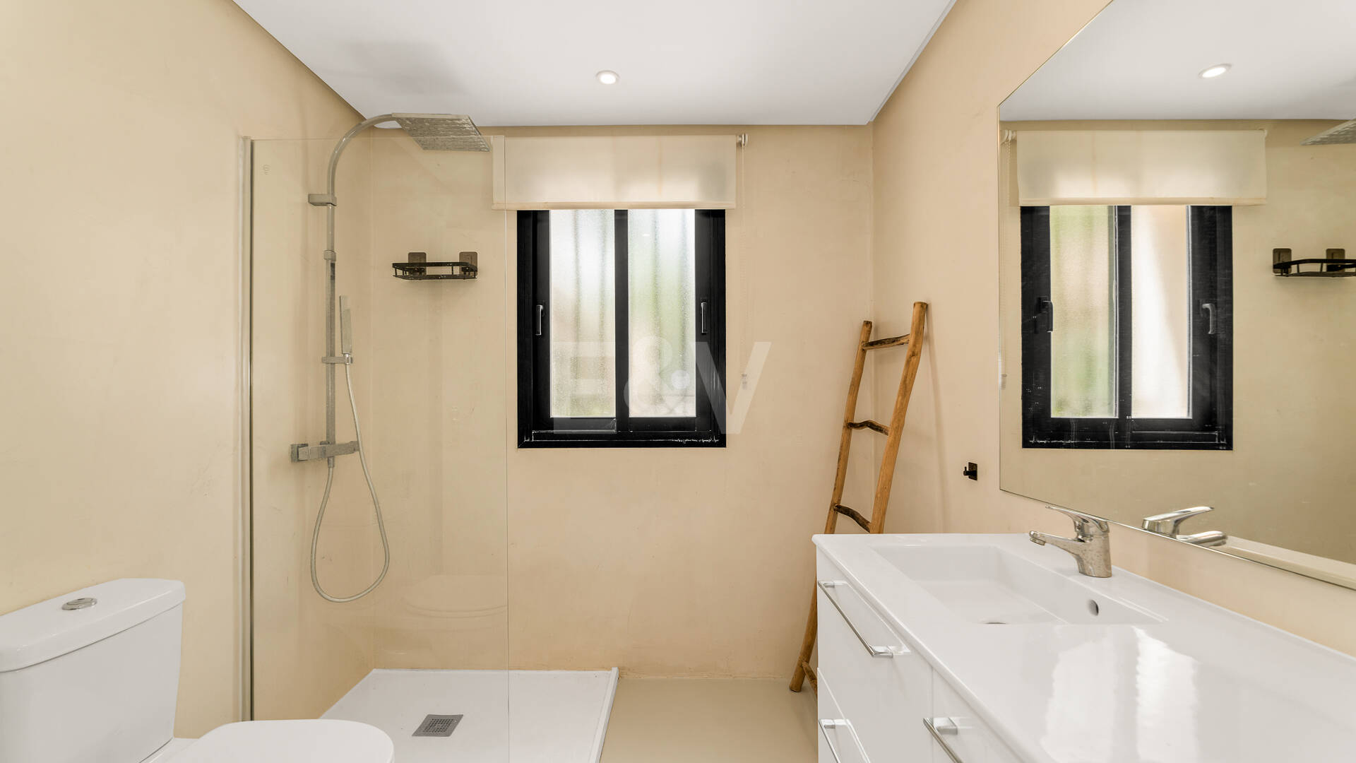 Charming Garden Apartment with Direct Pool Access in Gated Community