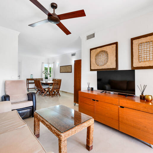 2-Bedroom Apartment with Golf Views in La Quinta