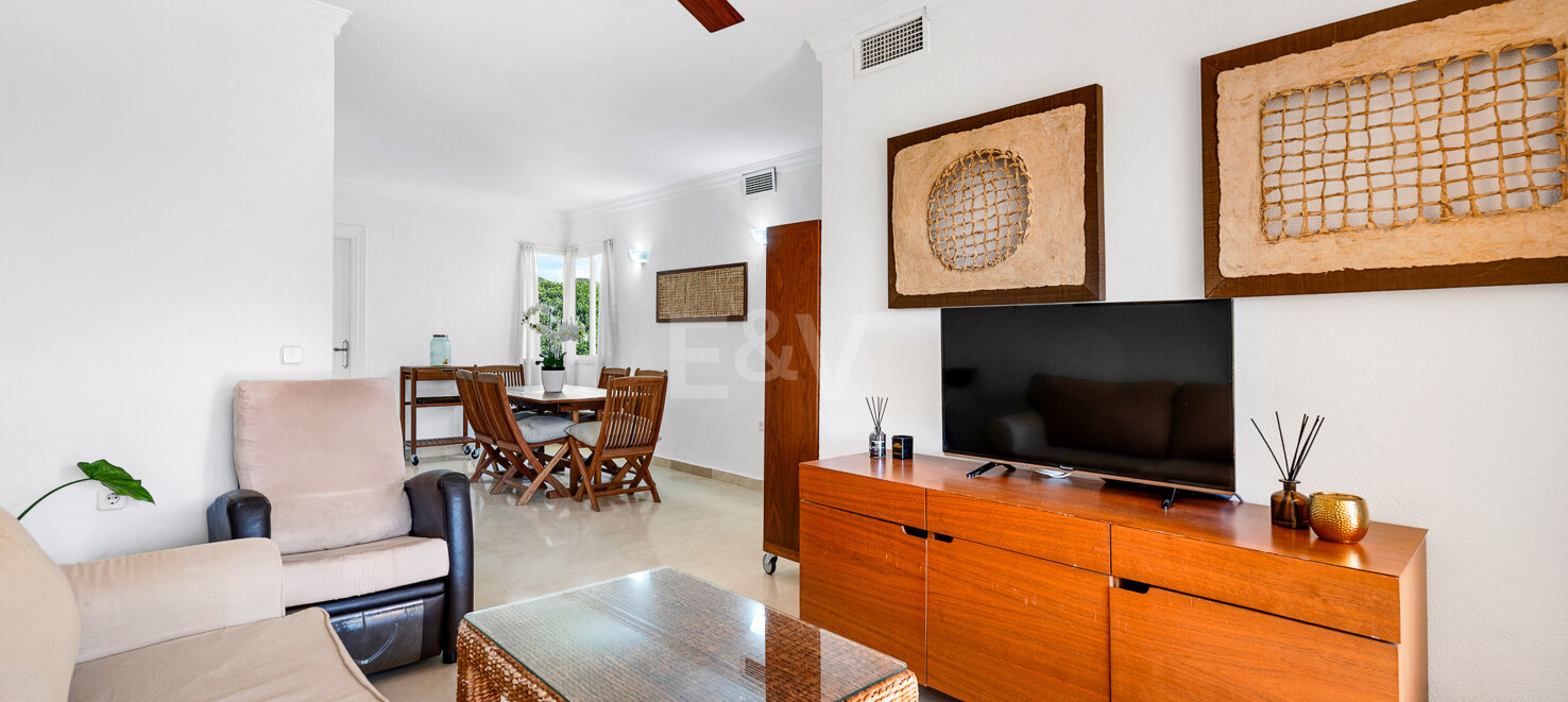 2-Bedroom Apartment with Golf Views in La Quinta