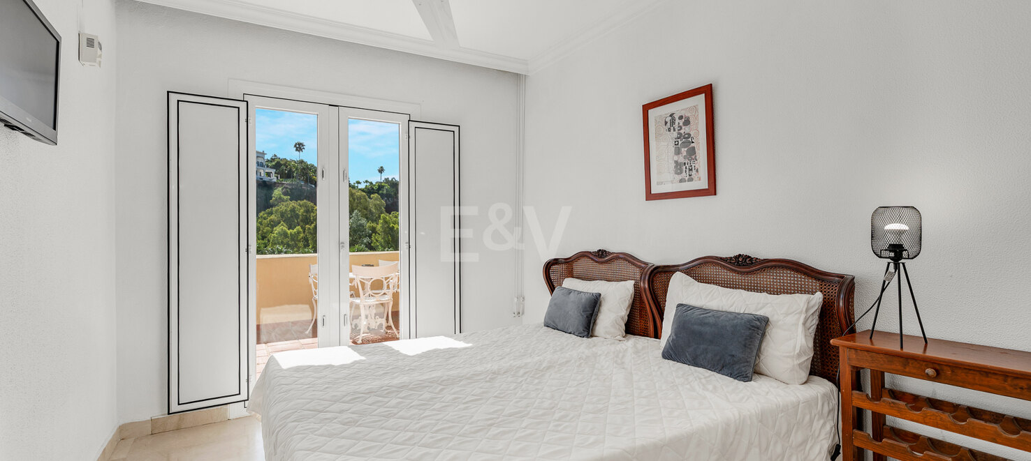 2-Bedroom Apartment with Golf Views in La Quinta