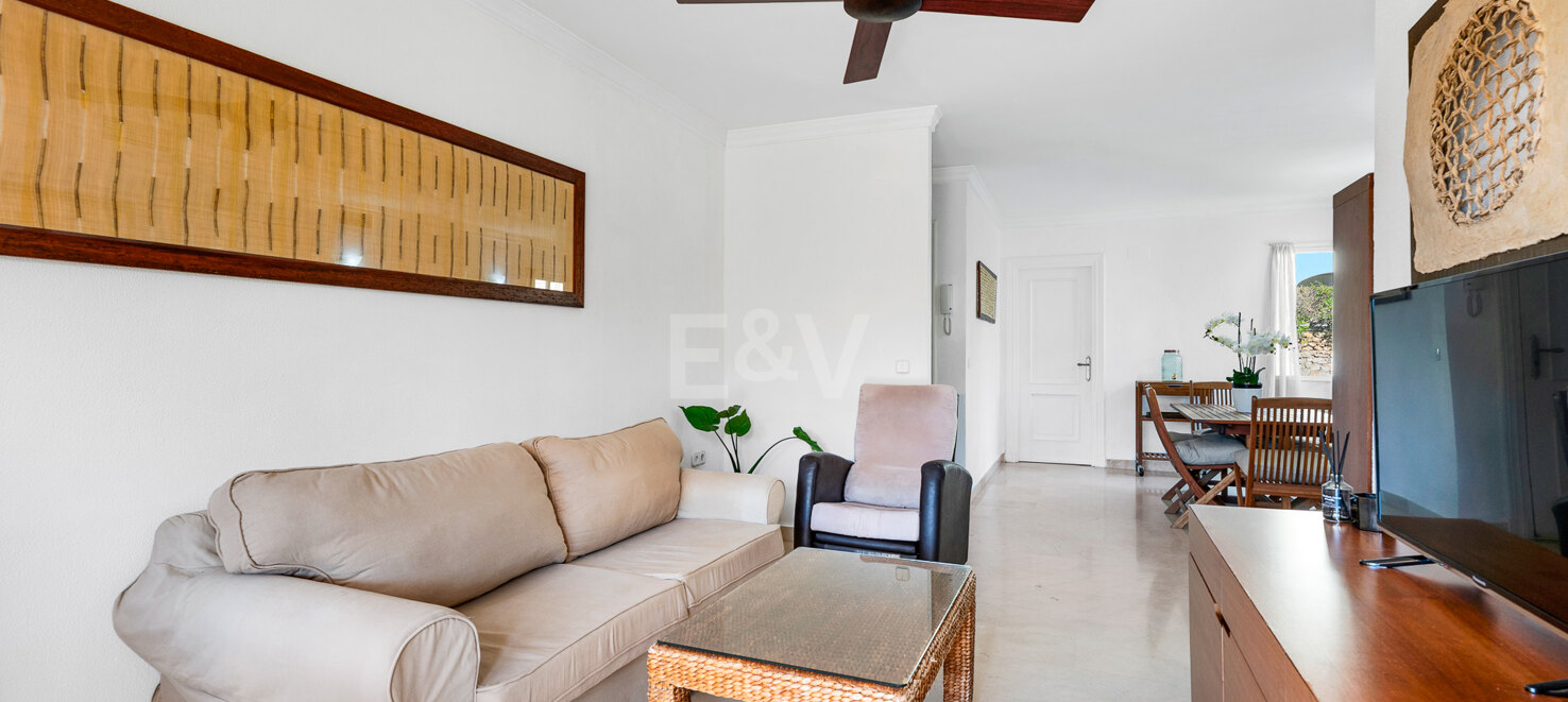 2-Bedroom Apartment with Golf Views in La Quinta