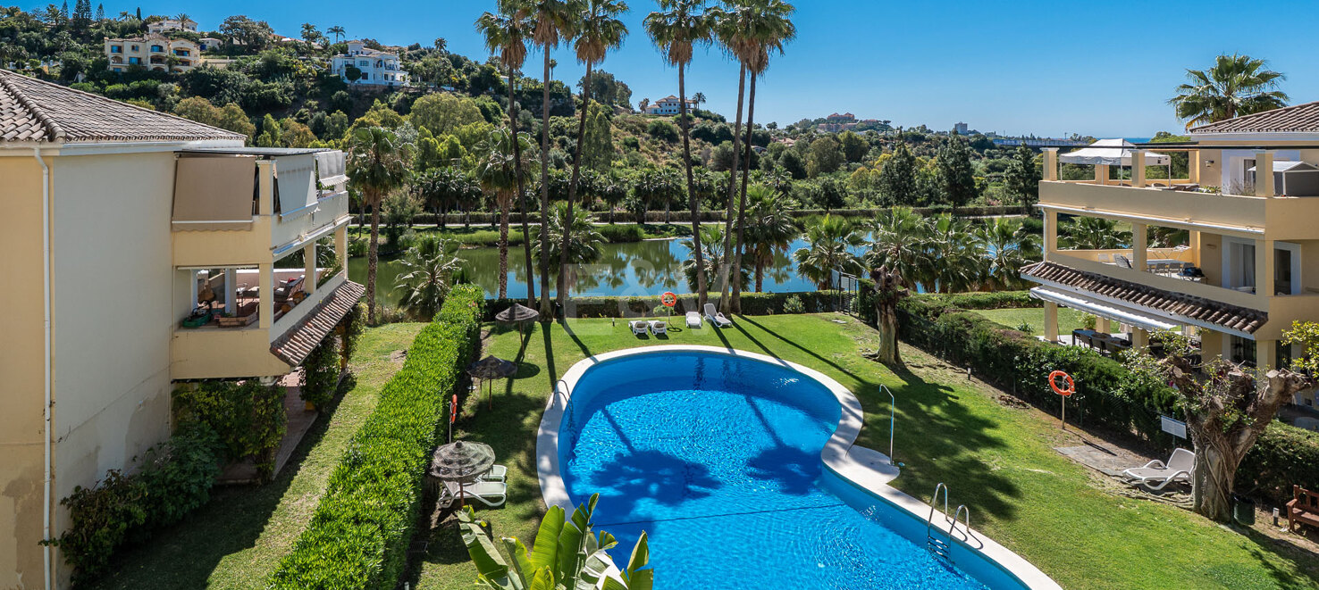 2-Bedroom Apartment with Golf Views in La Quinta