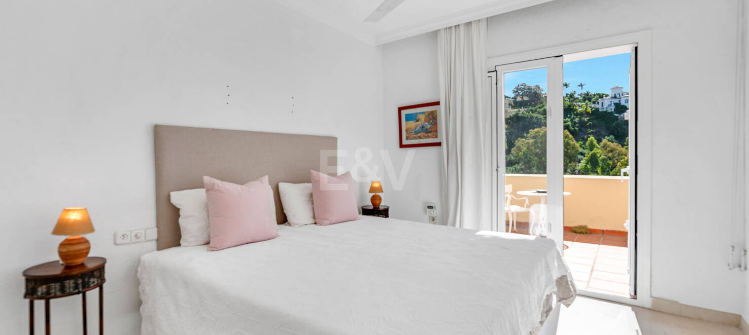2-Bedroom Apartment with Golf Views in La Quinta