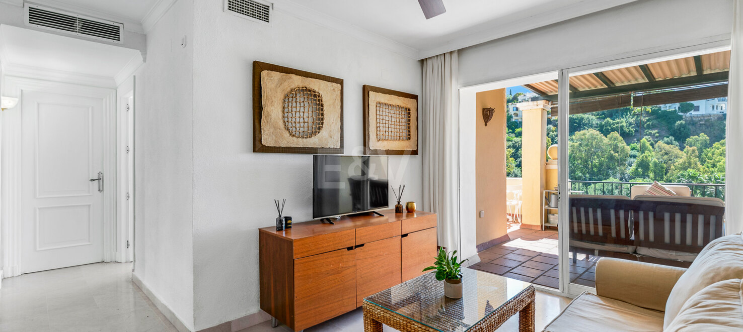 2-Bedroom Apartment with Golf Views in La Quinta
