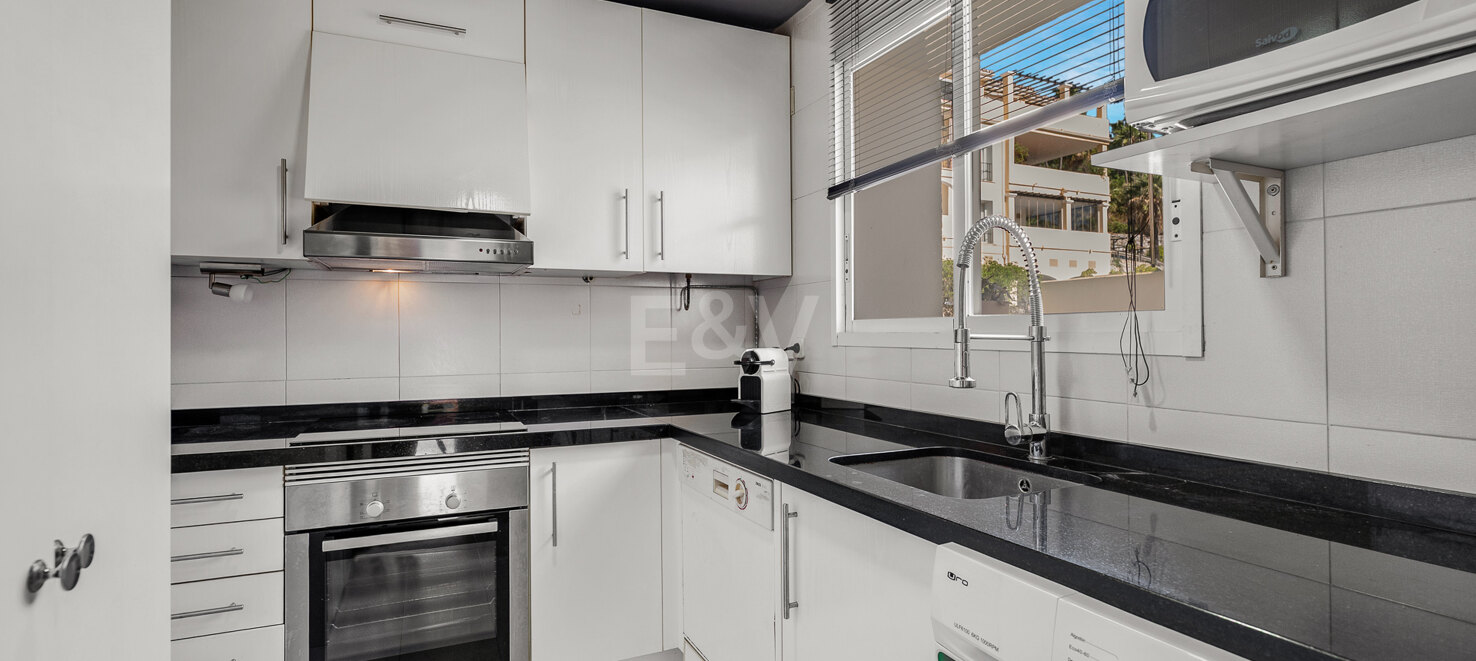 2-Bedroom Apartment with Golf Views in La Quinta
