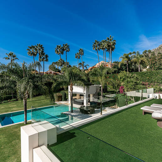 El mejor precio en Sierra Blanca: villa moderna con vistas al mar