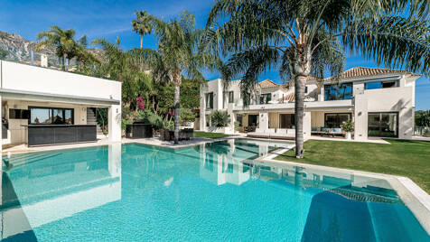 Best Price in Sierra Blanca: Modern Villa with Sea Views