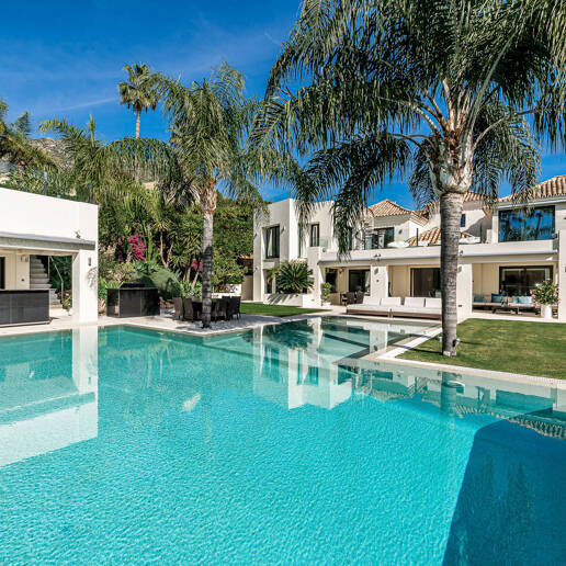 El mejor precio en Sierra Blanca: villa moderna con vistas al mar