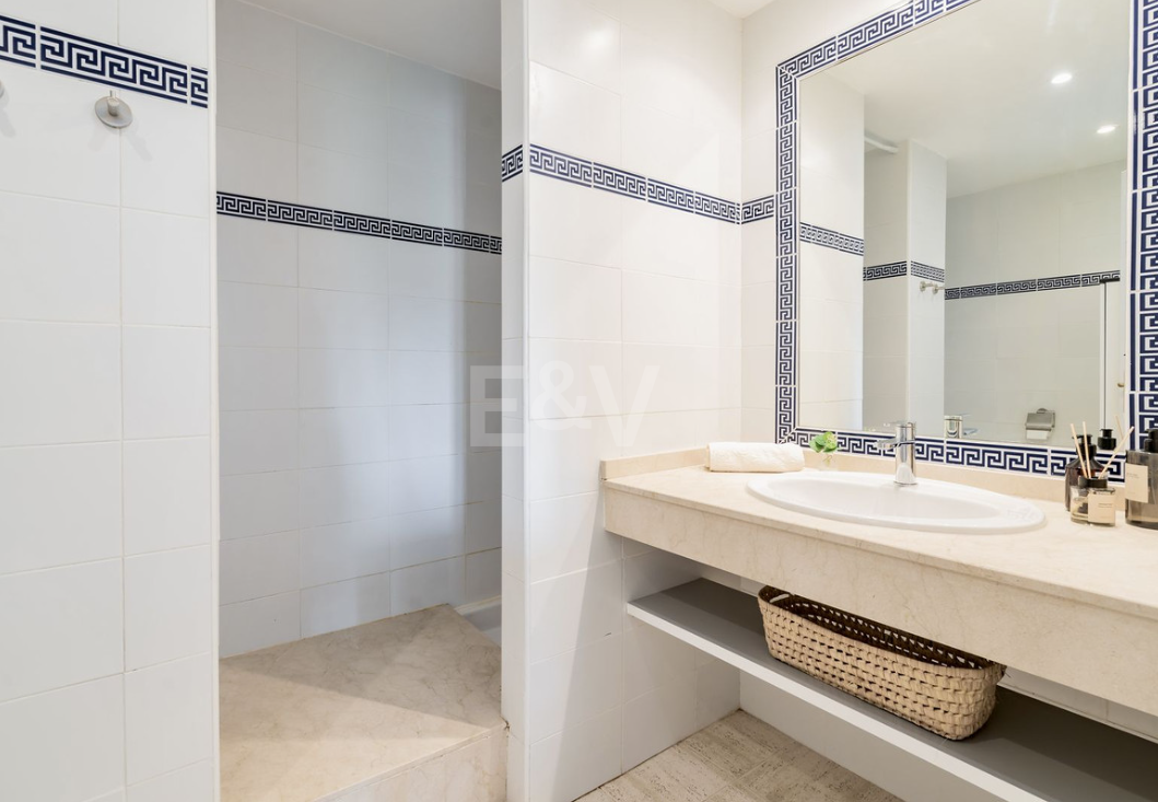 Elegancki apartament z morzem Widoki w pobliżu plaży