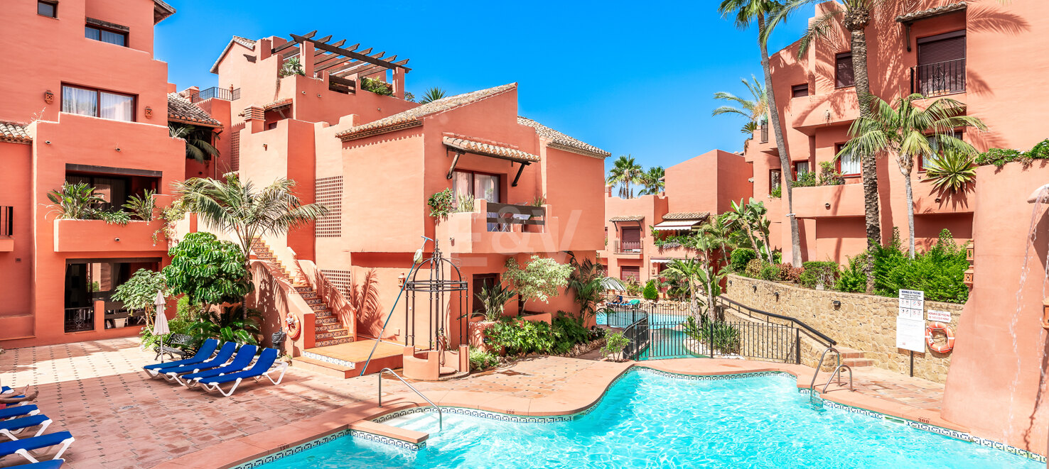 Duplex penthouse close to the beach