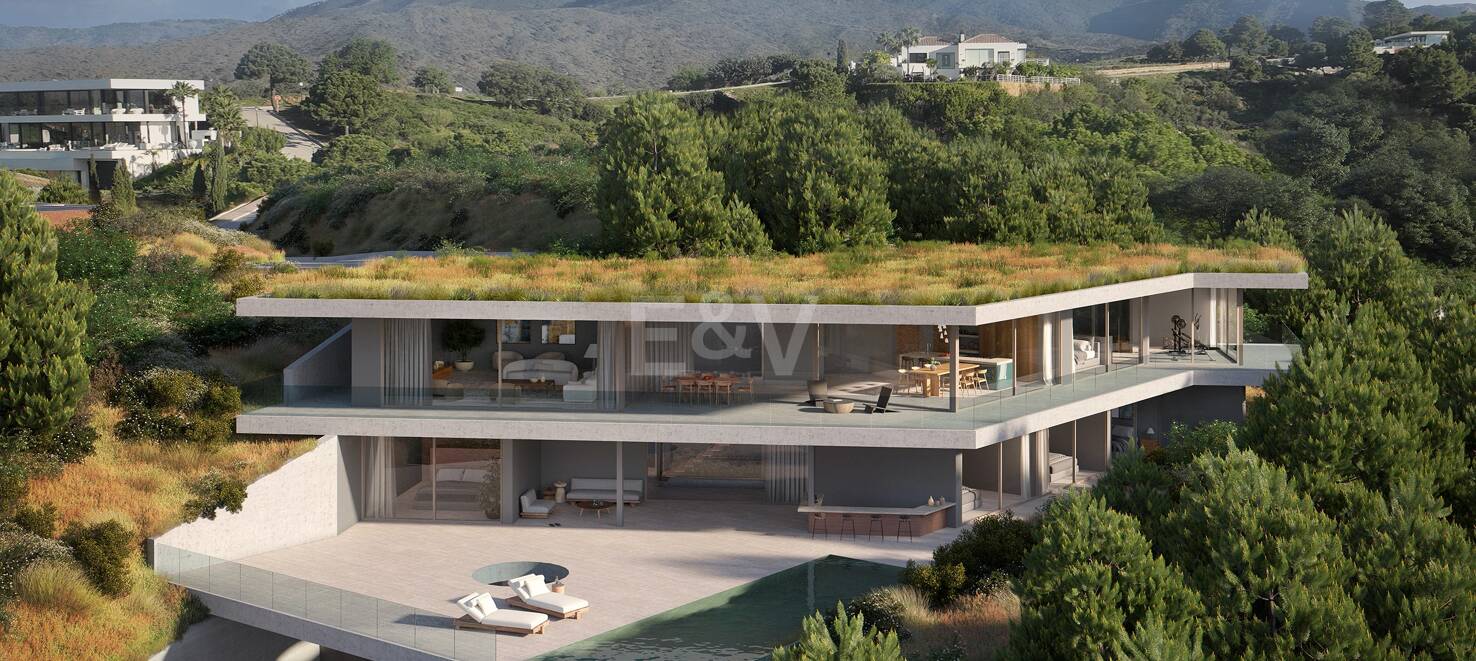 Innovative Luxury Villa Seamlessly Blending with Nature