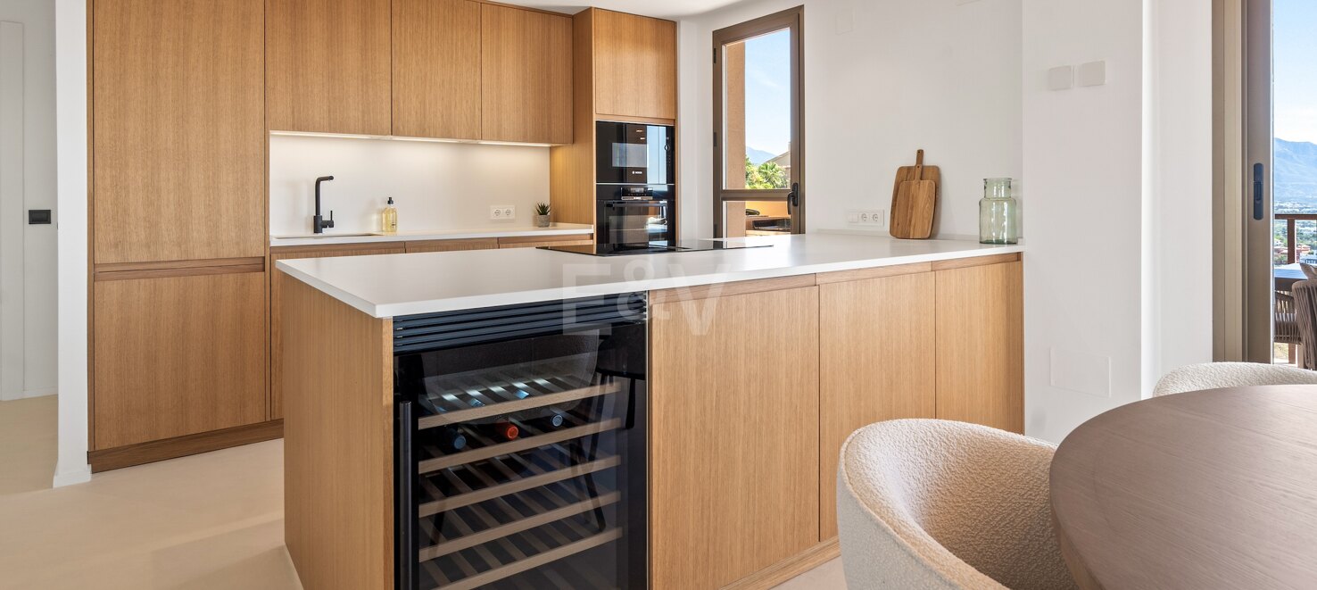 Moderne Eckwohnung mit Meerblick und zwei Terrassen