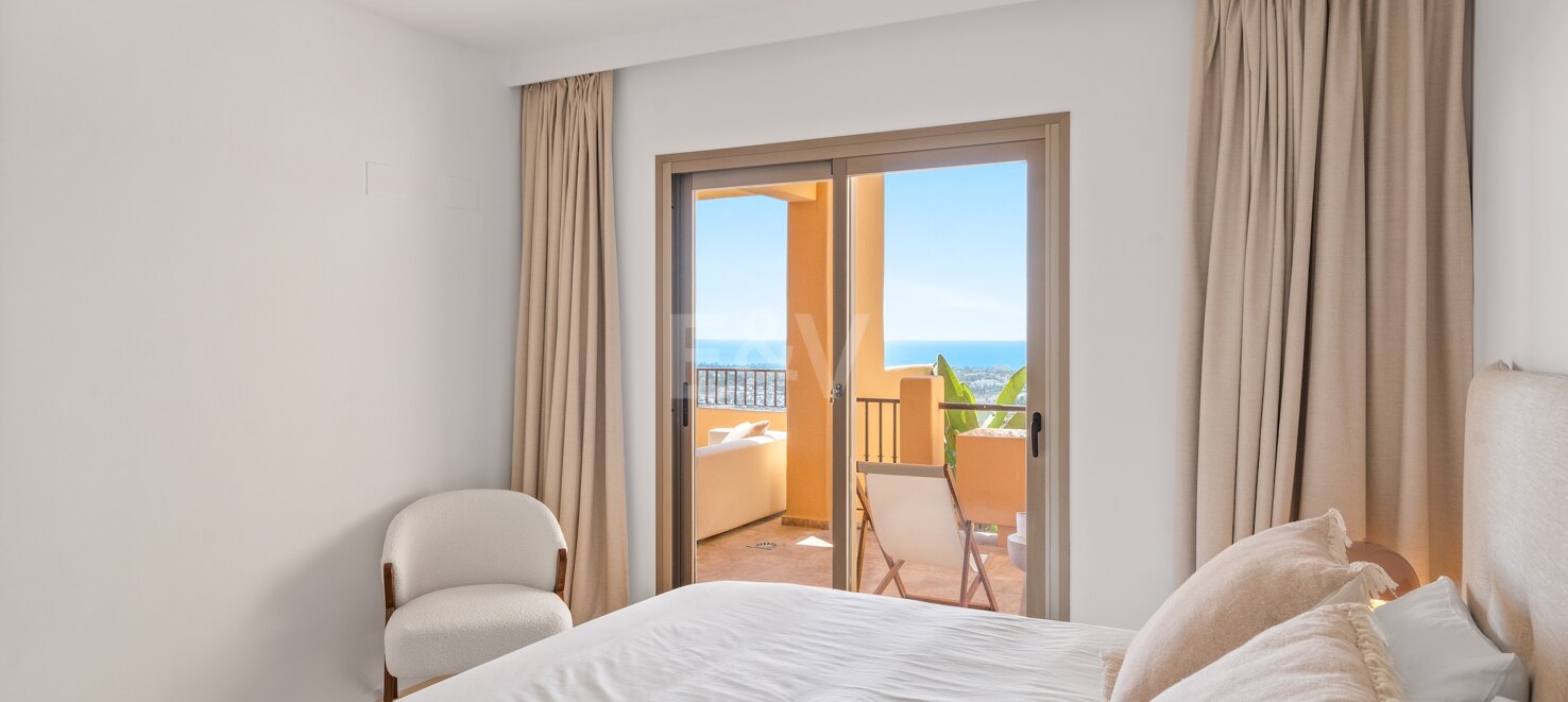 Moderne Eckwohnung mit Meerblick und zwei Terrassen