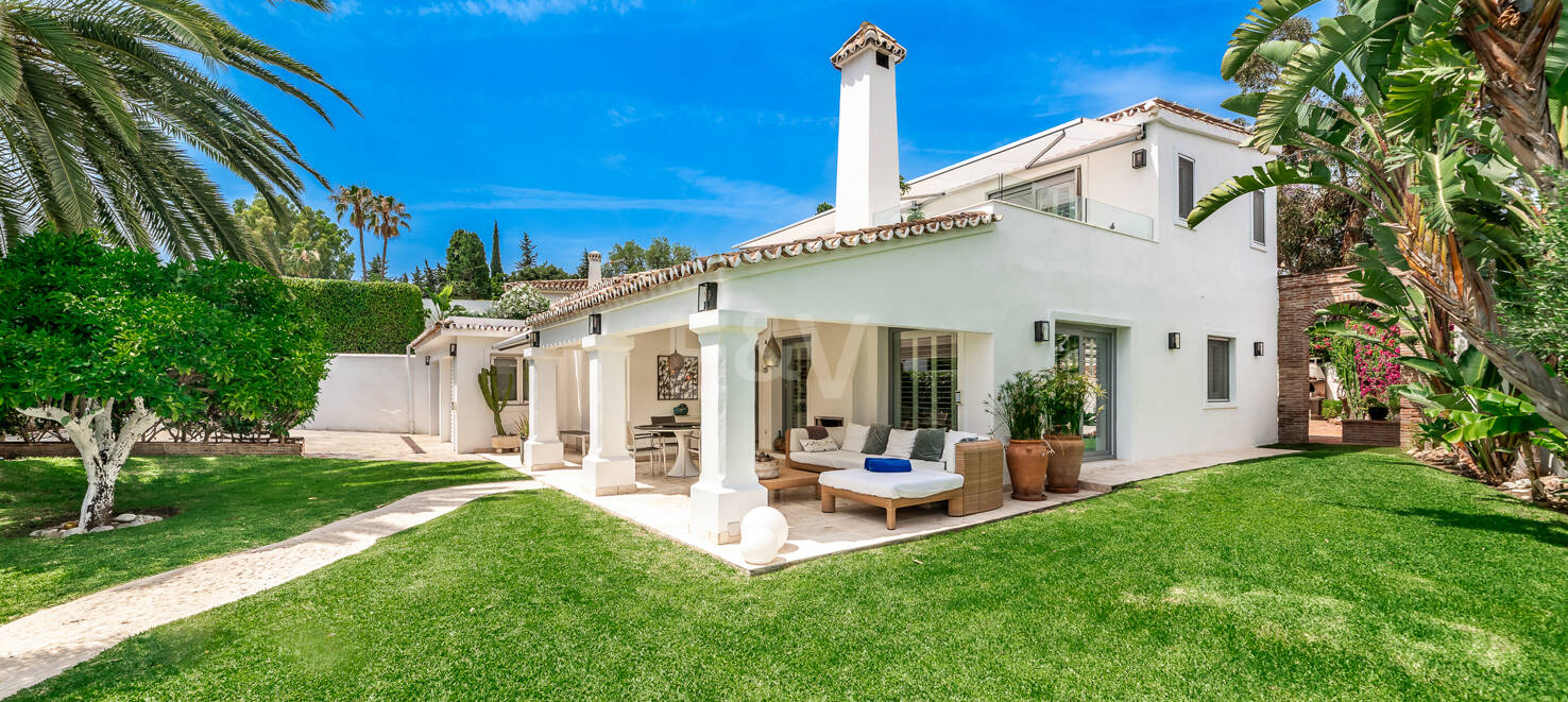 Chic Villa i naturlig inställning nära La Quinta