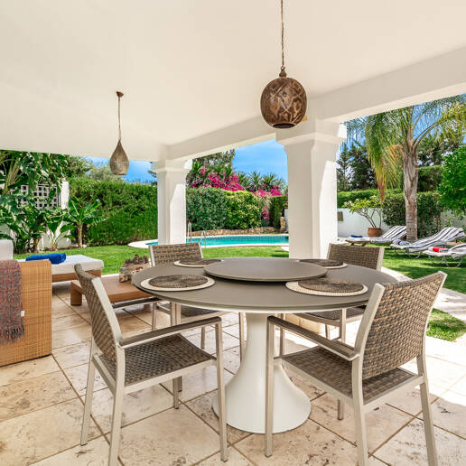 Chic Villa i naturlig inställning nära La Quinta