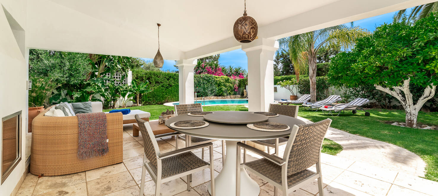 Chic Villa i naturlig inställning nära La Quinta