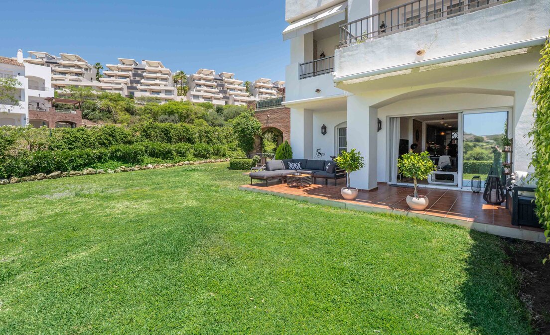 Lägenhet till salu i Los Arqueros, Benahavis