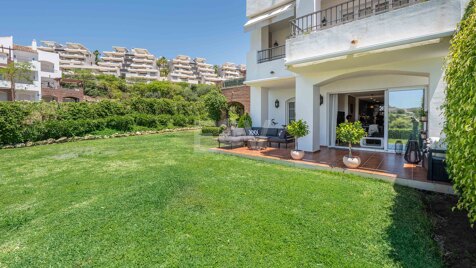 Lägenhet till salu i Los Arqueros, Benahavis