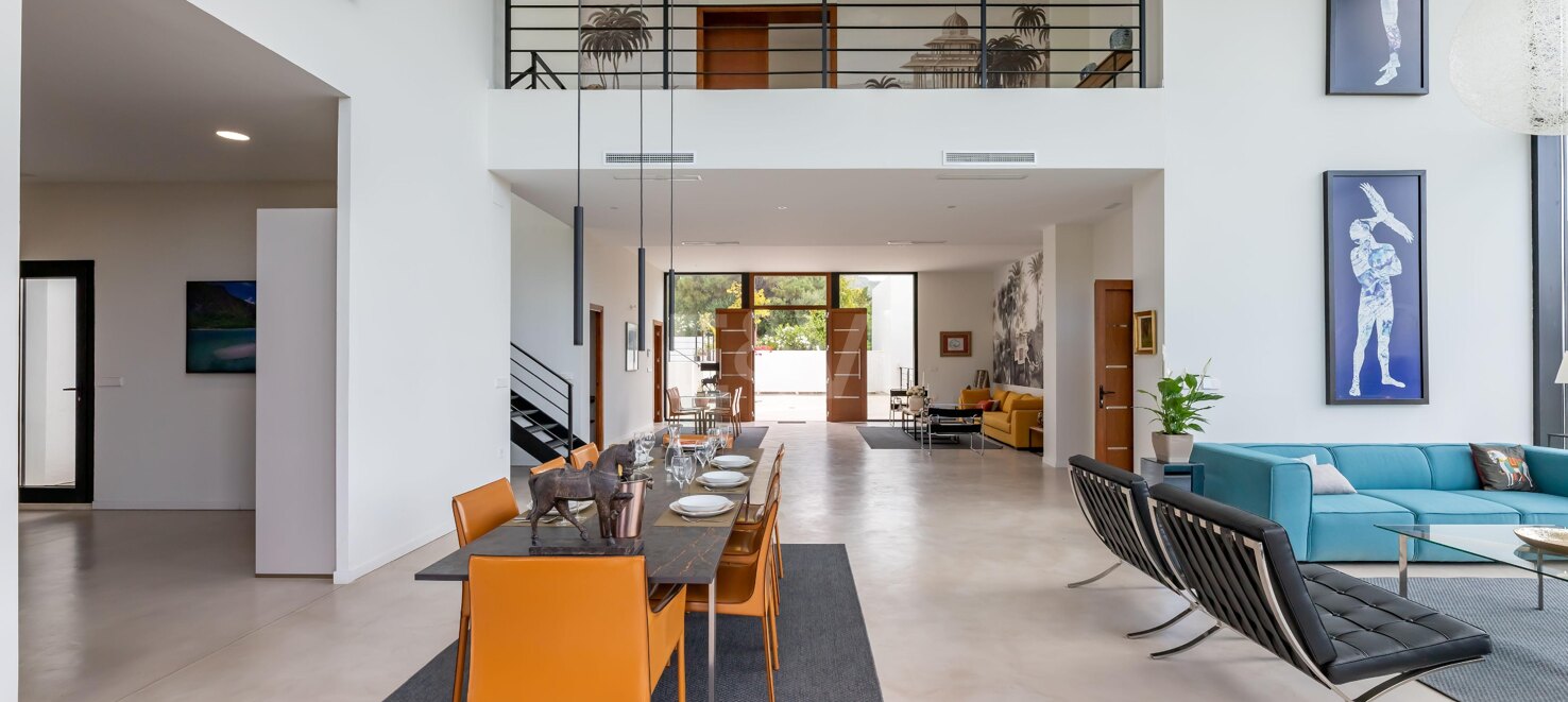 Außergewöhnliche moderne Villa mit Privatsphäre, Natur & Panoramablick