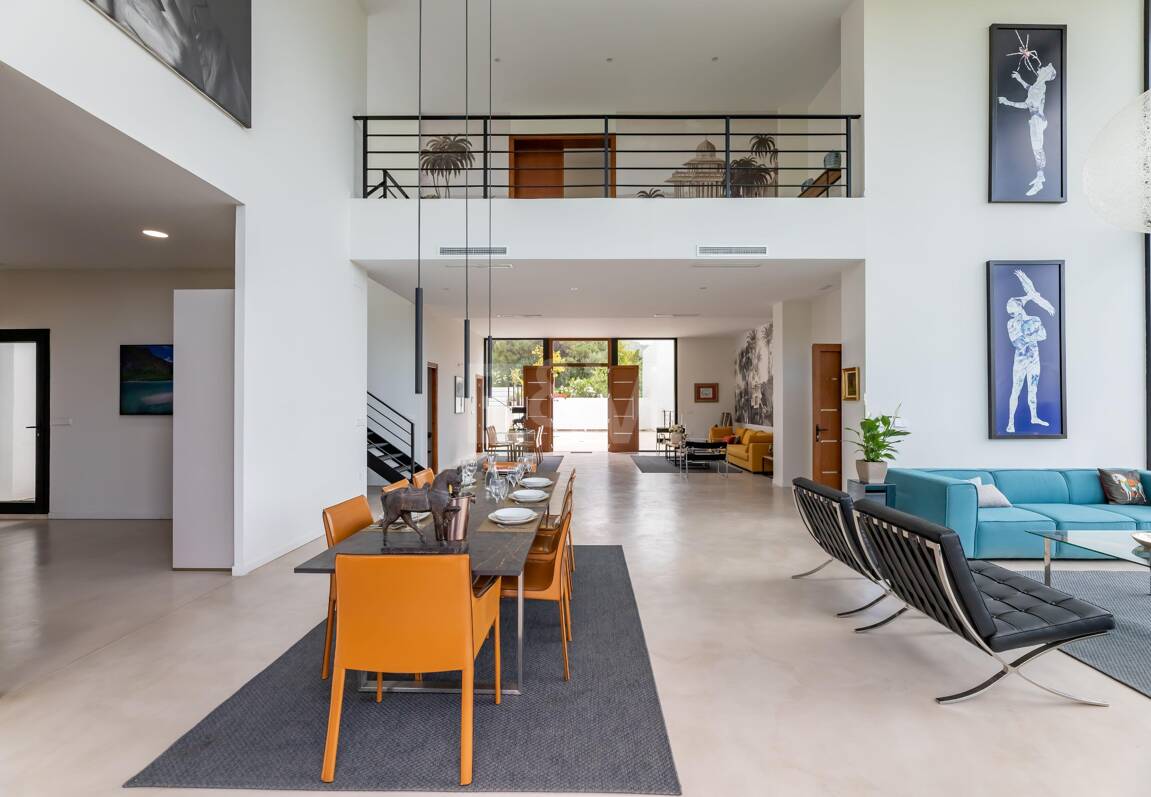 Exceptional Modern Villa with Privacy, Nature & Panoramic Views