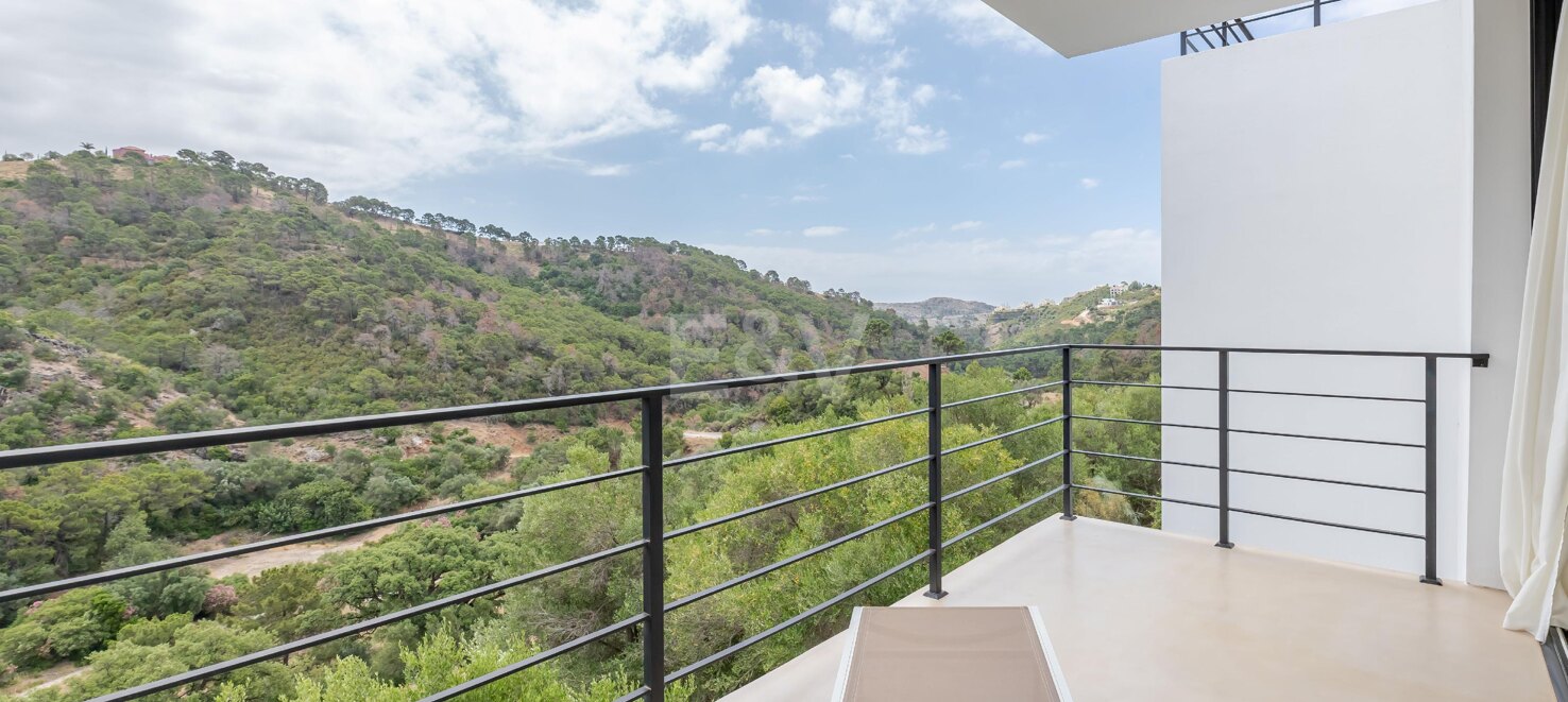 Außergewöhnliche moderne Villa mit Privatsphäre, Natur & Panoramablick