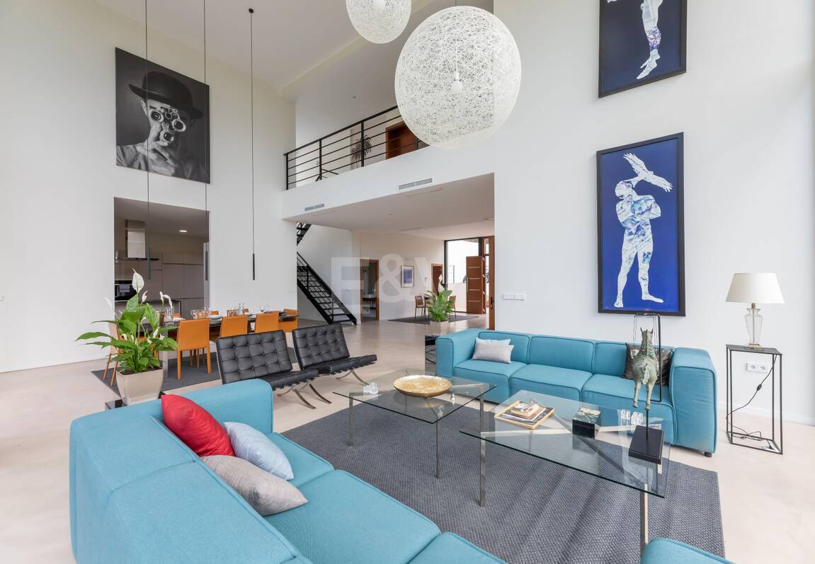 Exceptional Modern Villa with Privacy, Nature & Panoramic Views