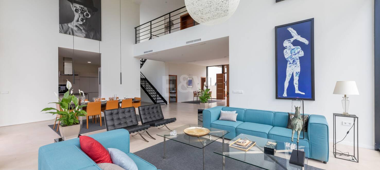 Exceptional Modern Villa with Privacy, Nature & Panoramic Views