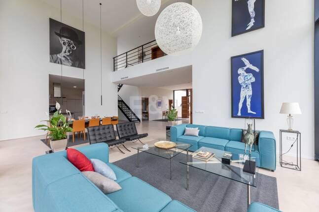 Exceptional Modern Villa with Privacy, Nature & Panoramic Views