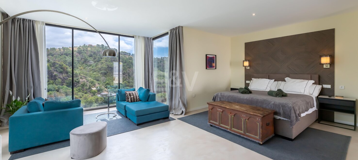 Außergewöhnliche moderne Villa mit Privatsphäre, Natur & Panoramablick