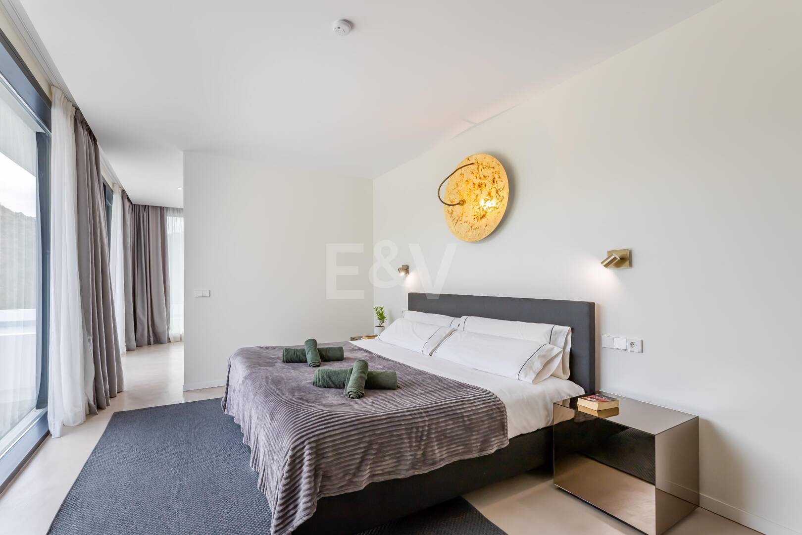 Exceptional Modern Villa with Privacy, Nature & Panoramic Views