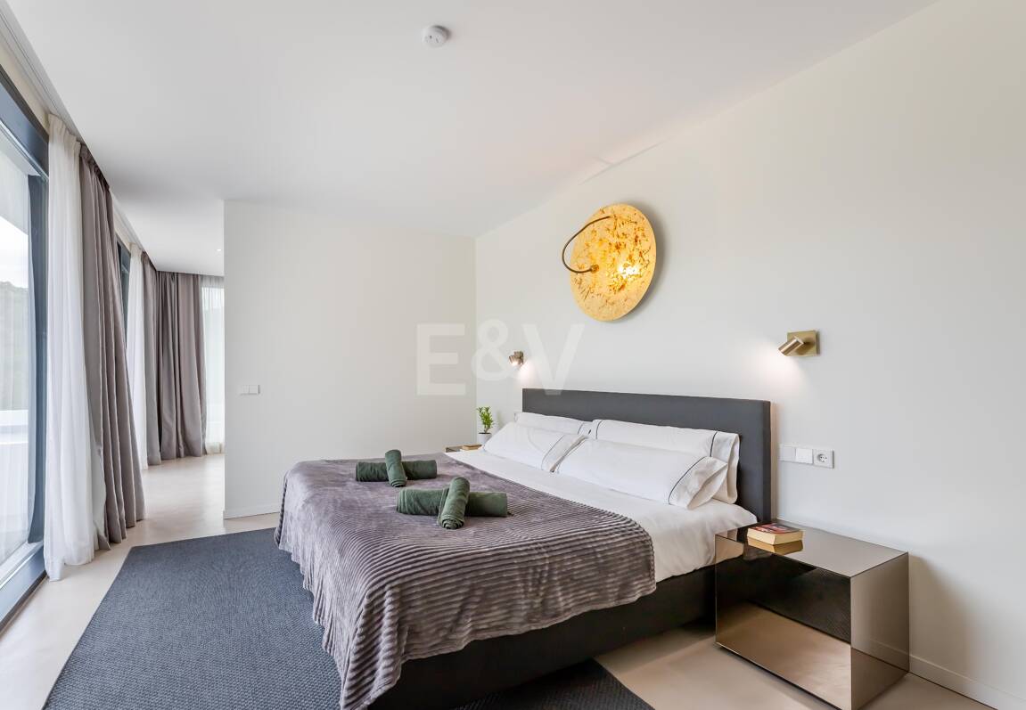 Exceptional Modern Villa with Privacy, Nature & Panoramic Views