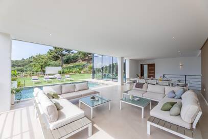 Exceptional Modern Villa with Privacy, Nature & Panoramic Views