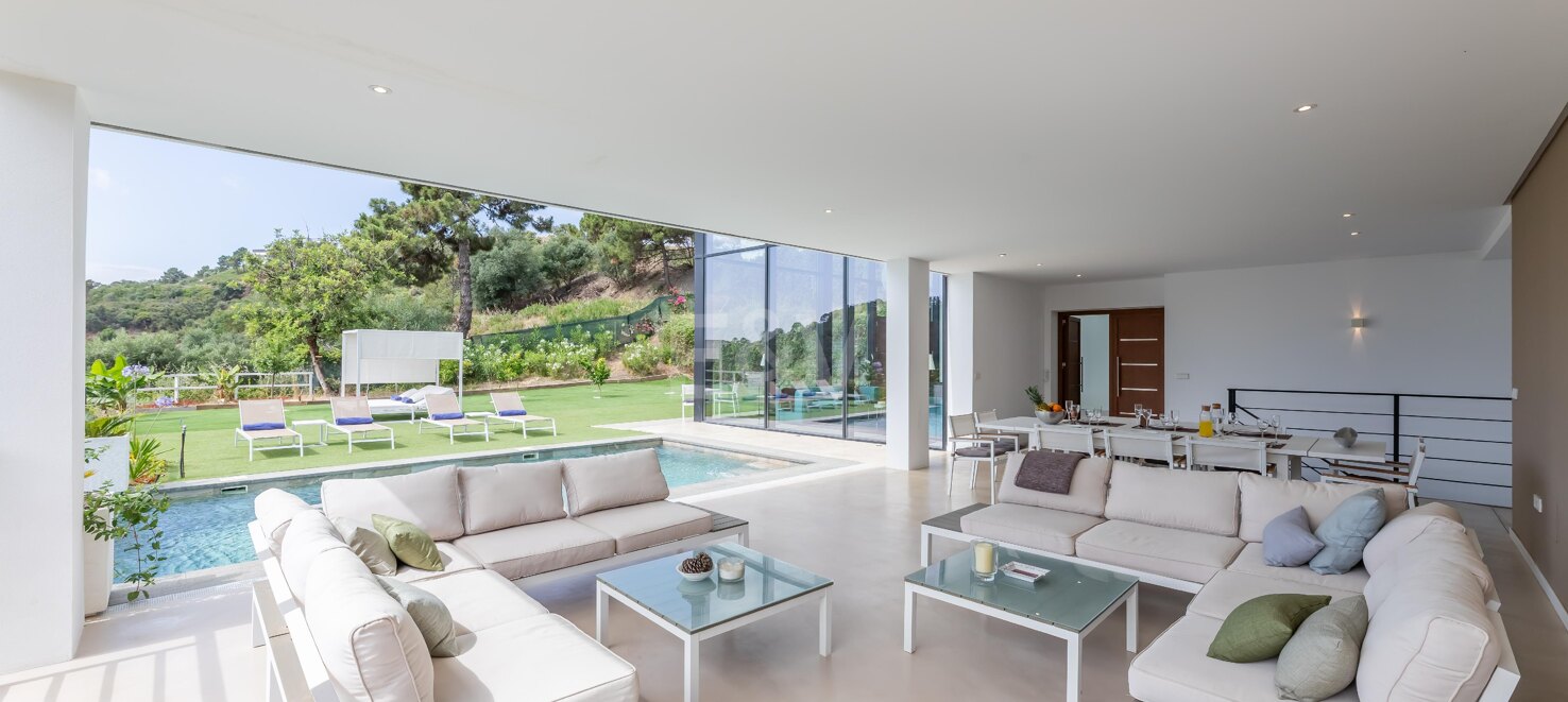 Außergewöhnliche moderne Villa mit Privatsphäre, Natur & Panoramablick
