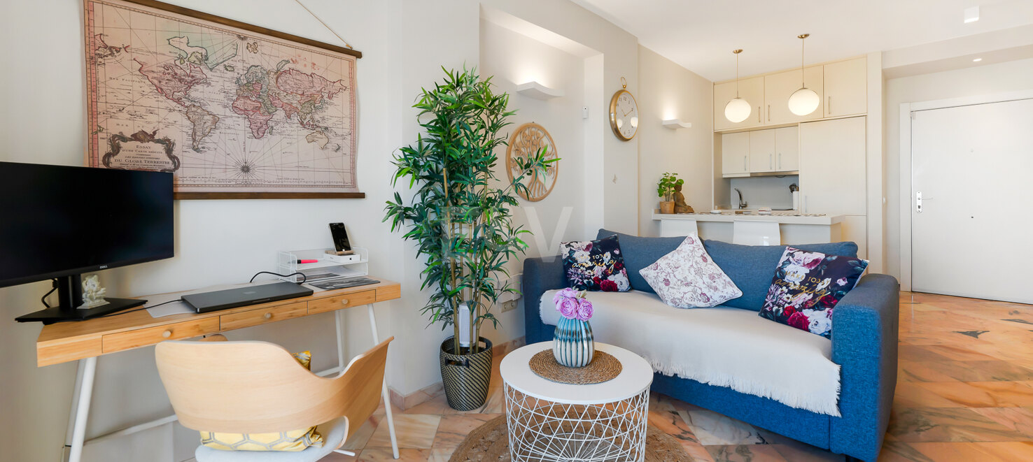 Exklusiv Beachfront Lägenhet med fantastiskt Medelhav Utsikt
