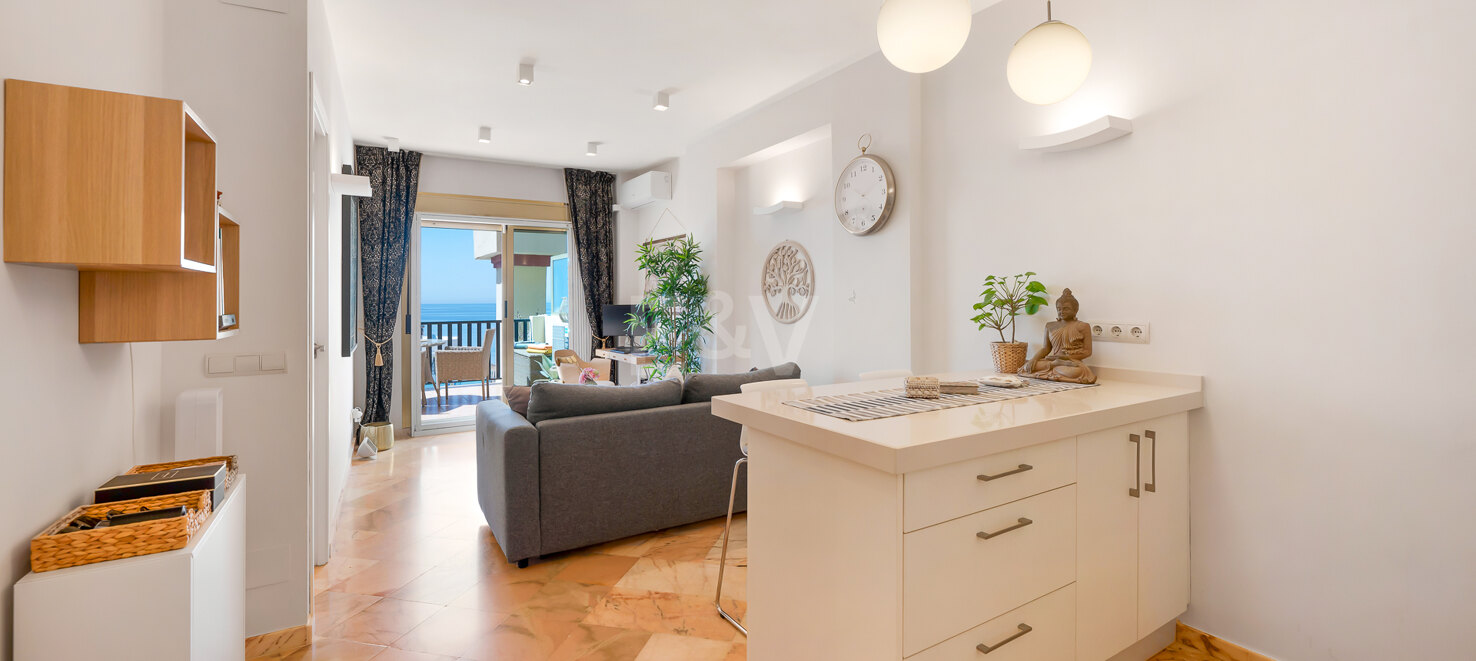 Exklusiv Beachfront Lägenhet med fantastiskt Medelhav Utsikt