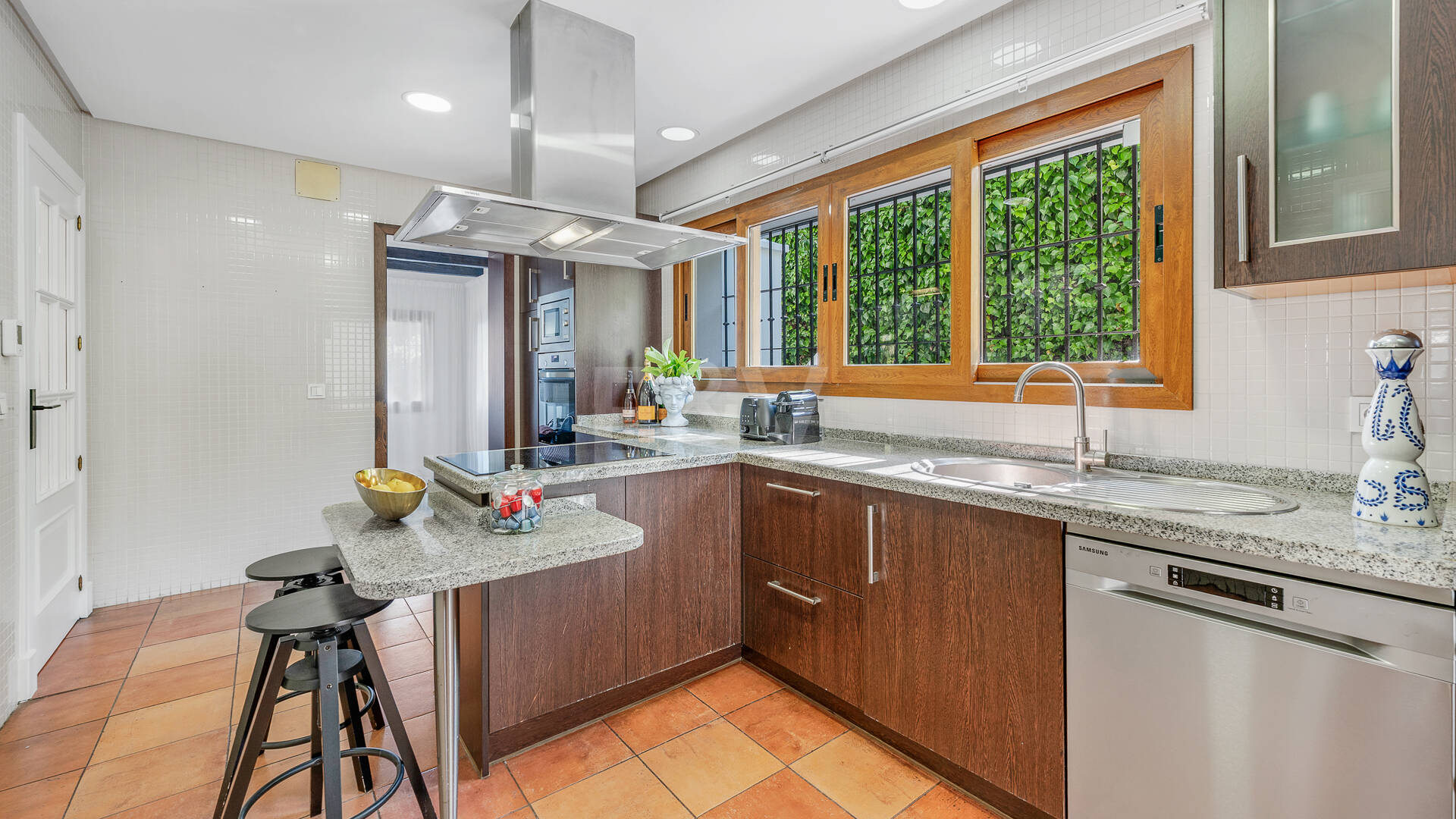 Elegante, nach Süden ausgerichtete Villa im prestigeträchtigen Wohnviertel Nagüeles